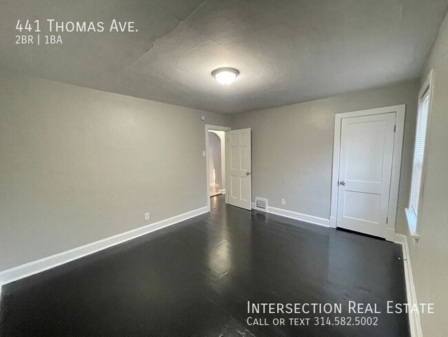 Building Photo - 441 Thomas Ave