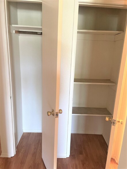 Building Photo - 503 S Adams St