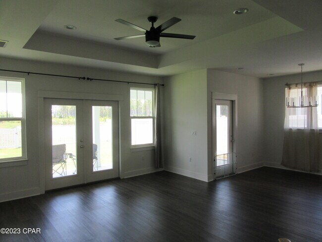 Building Photo - 404 Warren Bayou Ln.