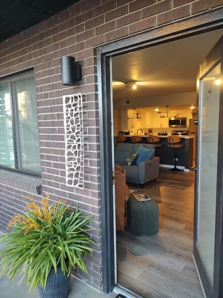 Primary Photo - 111 S Meldrum St