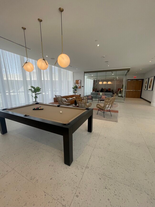 Building Photo - 530 NE 59th St