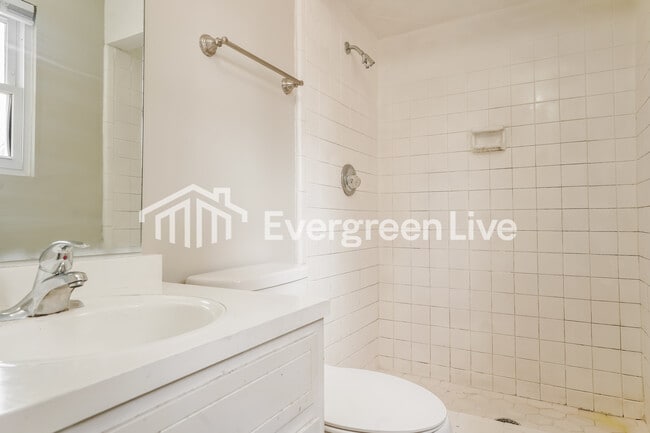 Building Photo - 3508 Wyevale Dr