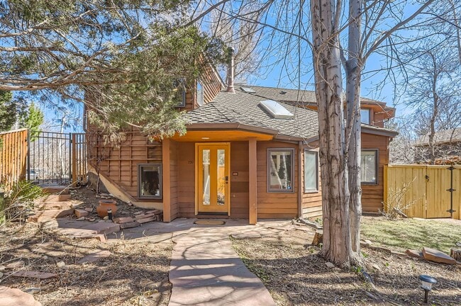 Building Photo - Peaceful 4 BDR Retreat in West Boulder