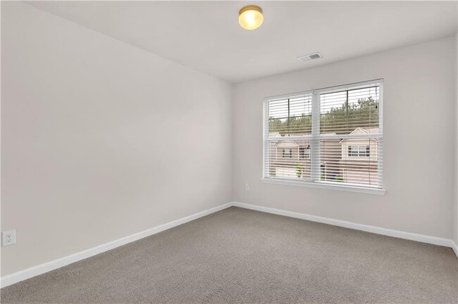 Building Photo - 4488 Ravenwood Dr