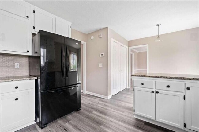 Building Photo - 893 Sandune Dr