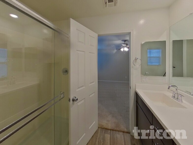 Building Photo - 40605 W Nicole Ct