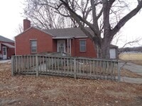 Building Photo - 2925 S 40th St.