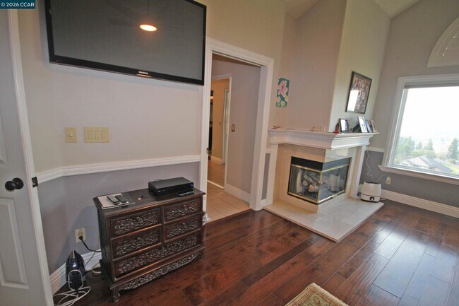 Building Photo - 243 Viewpoint Dr