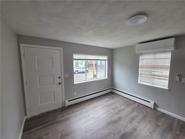 Building Photo - 15 Barrows Street UNIT C