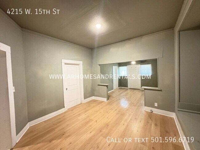 Building Photo - 4215 W 15th St