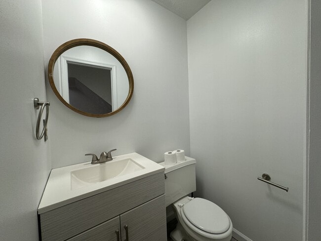 Building Photo - 1317 Perry Ave