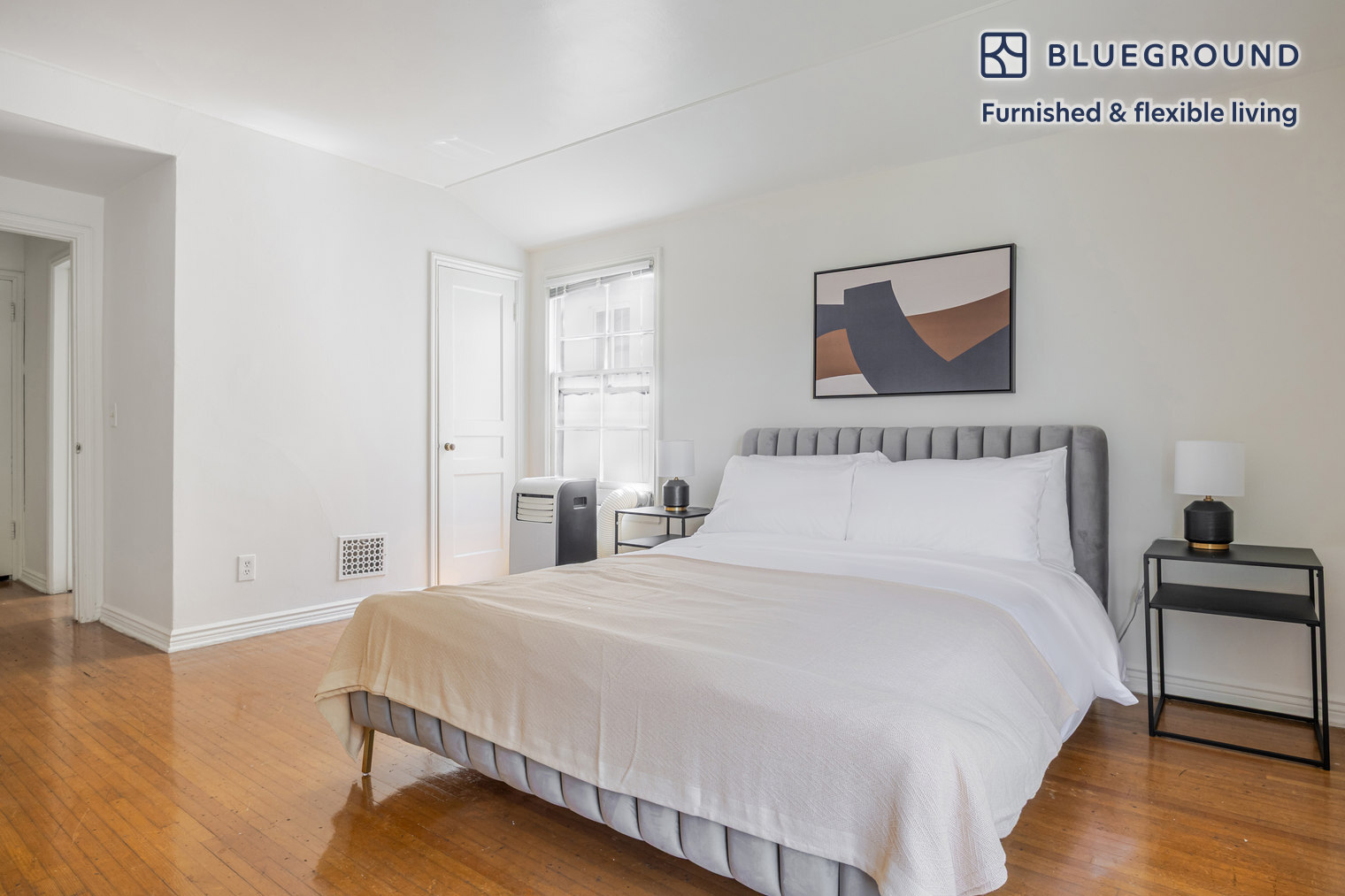 Building Photo - 136 S Roxbury Dr