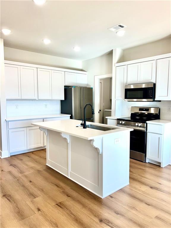 Building Photo - 1811 Lapis Ave