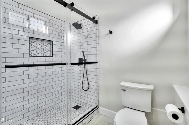 Building Photo - 827 Parkman Dr