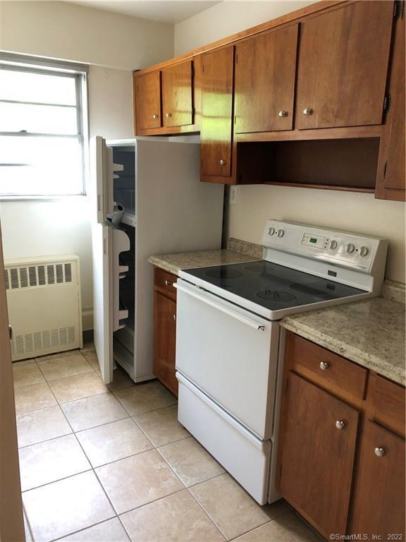 Building Photo - 80 Cartright St