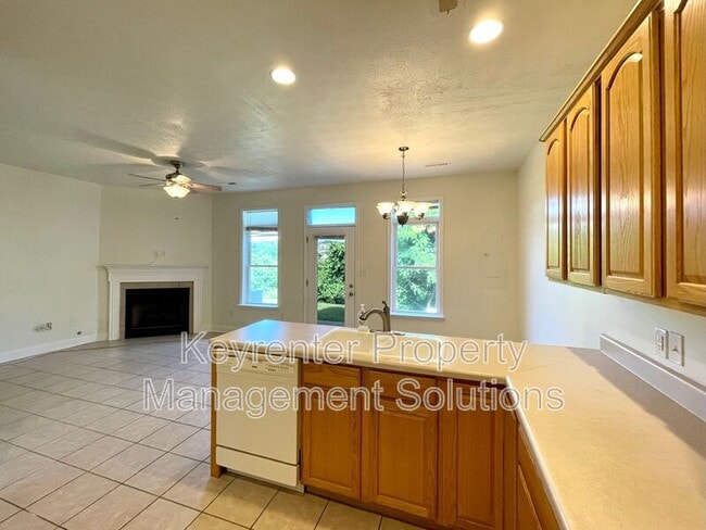 Building Photo - 38 Enchanted View Cir