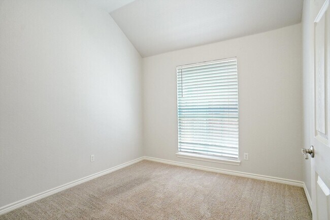 Building Photo - Beautiful North Fort Worth Home