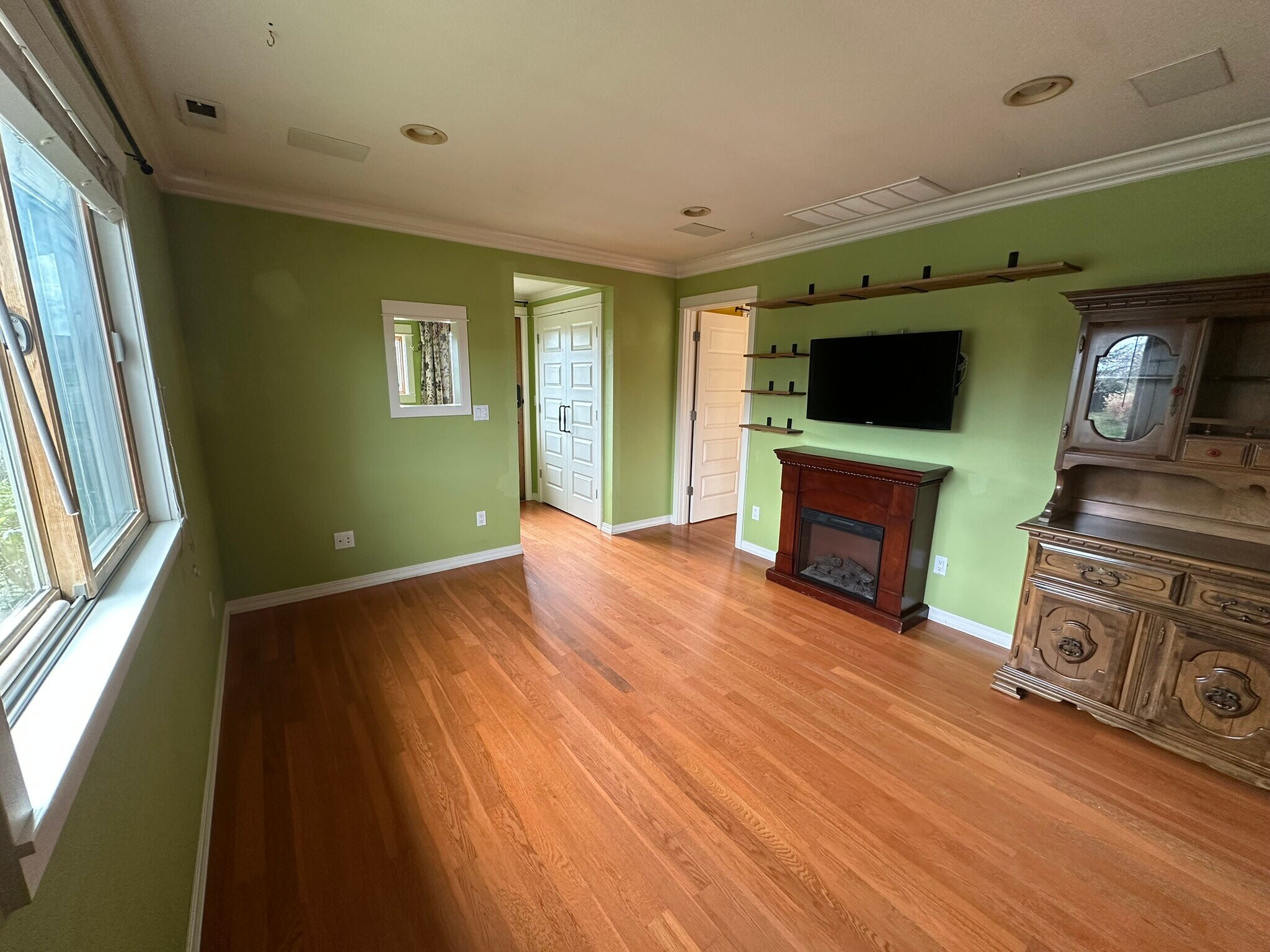 Building Photo - 701 S 59th St