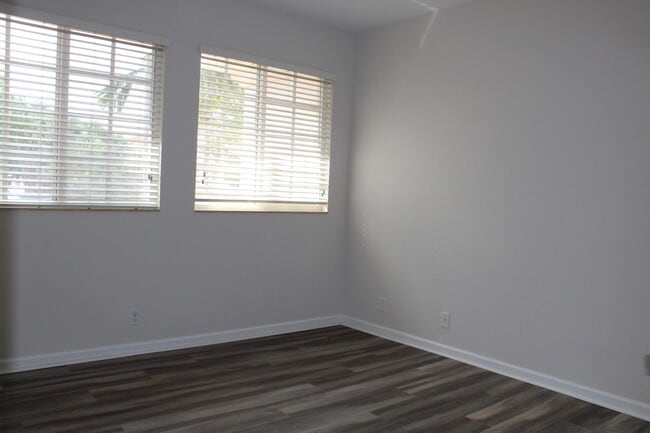 Building Photo - 7417 Brielle Dr