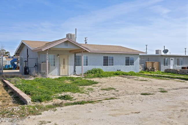 Building Photo - 2930 Acacia St