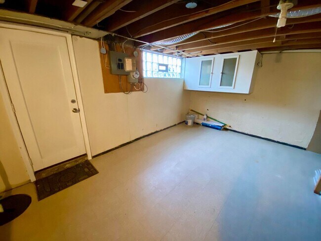 Building Photo - Charming 3 Bedroom/2 Bathroom Townhome with In-Unit Laundry in Ramblewood, MD!