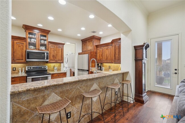 Building Photo - 2622 Fairwood Dr
