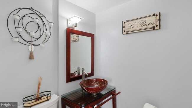 Building Photo - 1703 Tioga Rd