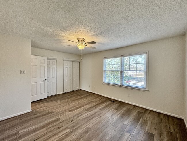 Building Photo - Completely Renovated & Ready 02-25-26! 2 Primary Suites, All Appliances Convey and Dog-Friendly!