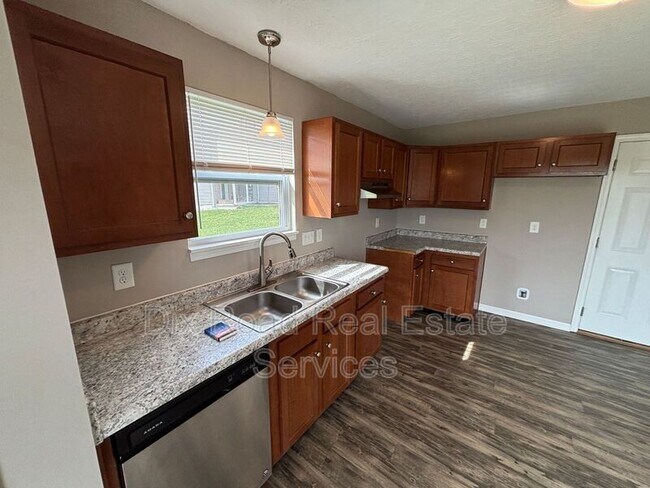 Building Photo - 209 Wexford Dr