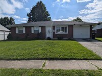 Building Photo - 216 Kansas Dr
