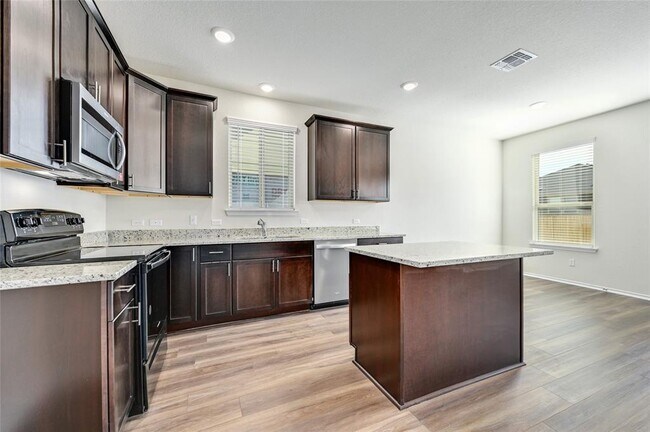 Building Photo - 132 Janice Rd