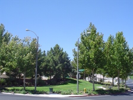 Building Photo - WONDERFUL 2 STORY HOME IN THE HEART OF GREEN VALLEY 3 BED 2.5 BATH BEAUTIFULLY LANDSCAPED!