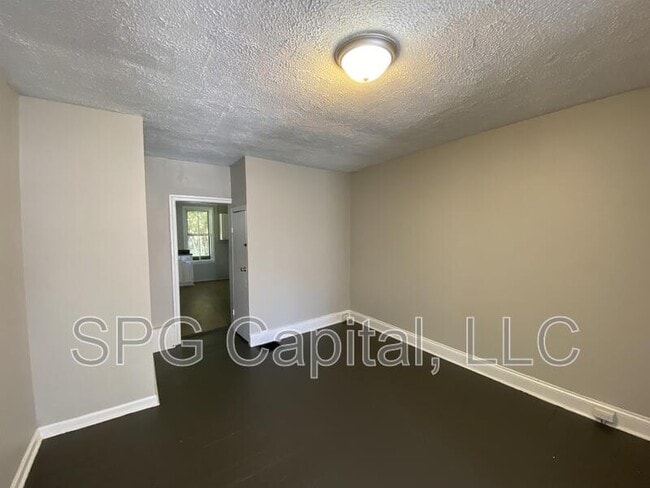 Building Photo - 277 S 2nd St
