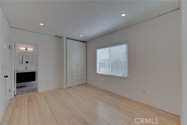 Building Photo - 1040 Havenhurst Dr