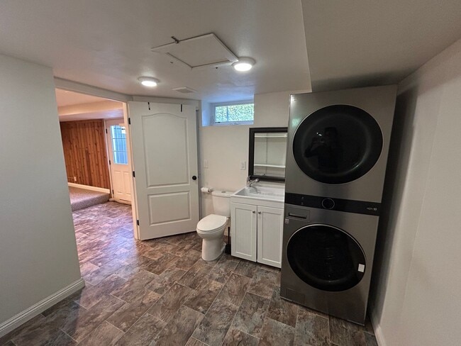 Building Photo - Gorgeous Craft House with Finish Basement ...