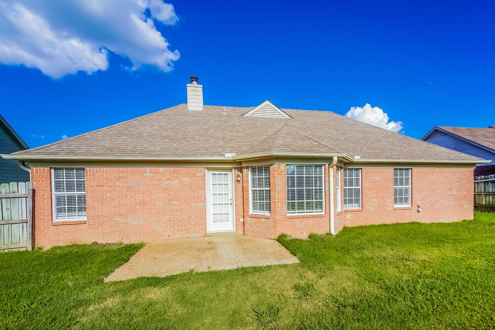 Building Photo - 7203 Fox Creek Dr