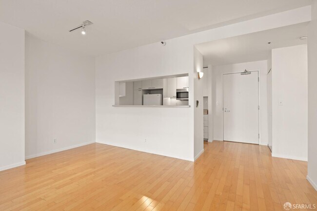 Building Photo - 300 3rd St