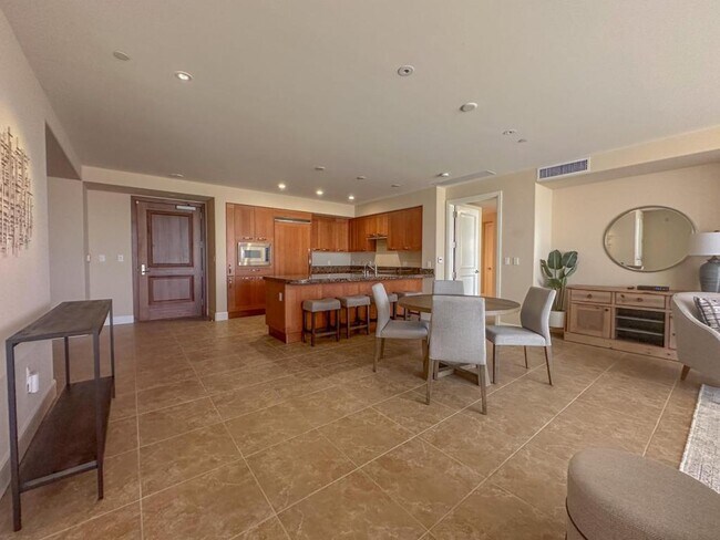 Building Photo - 5068 Scholarship