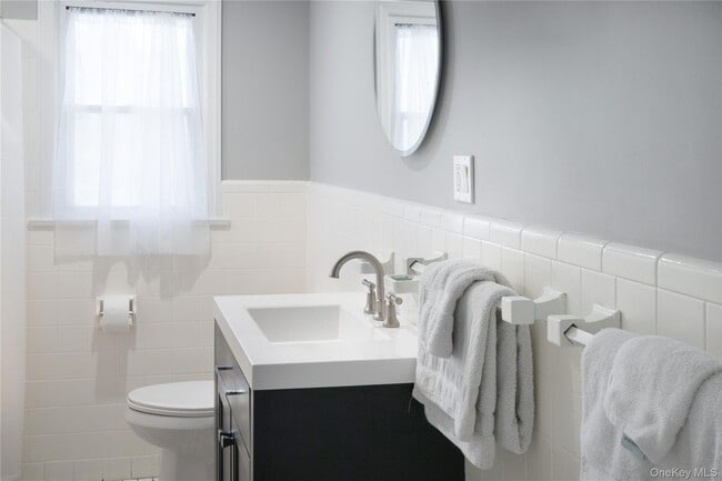 Building Photo - 1 Hennessey Ln