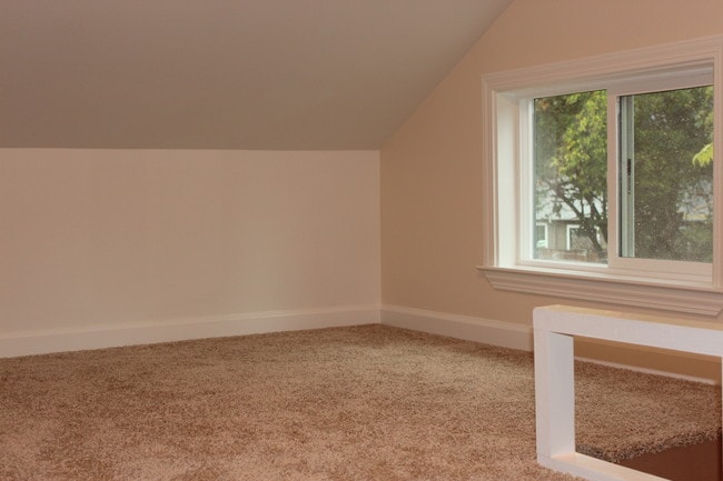 Building Photo - 185 N 9th St