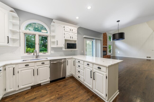 Building Photo - 1106 Portsmouth Cir