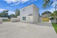 Building Photo - East Duffy Street