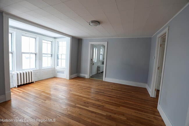 Building Photo - 180 Broadway