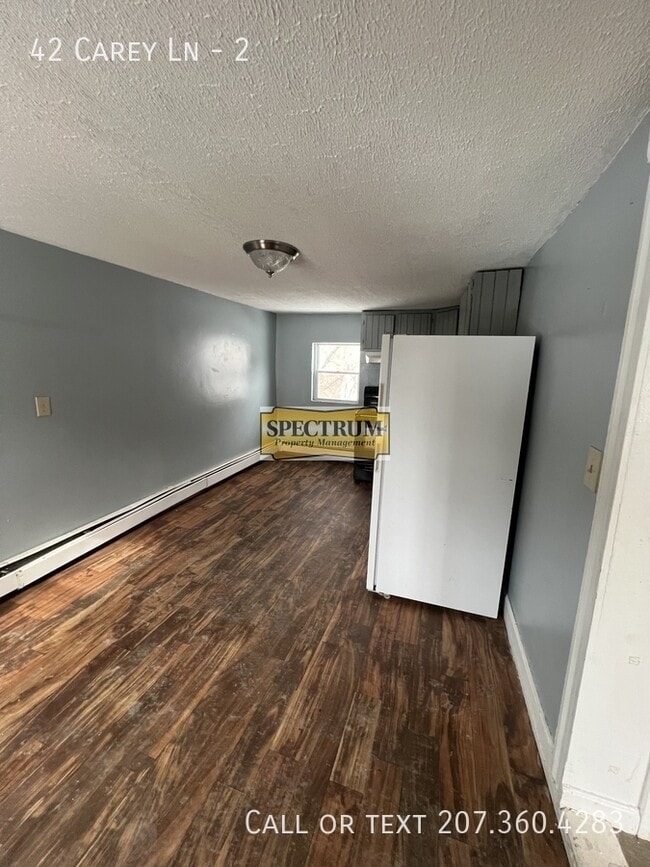 Building Photo - 42 Carey Ln