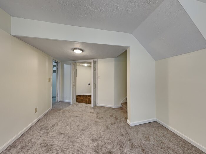 Building Photo - 105 Feldwood Pines St
