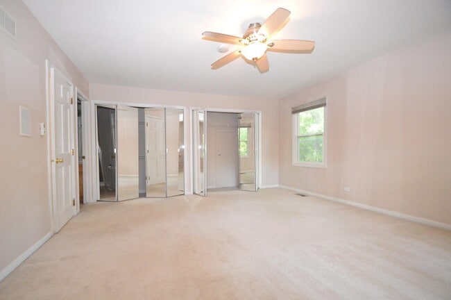 Building Photo - 4805 Greenwich Ct