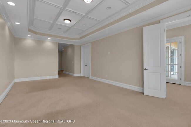 Building Photo - 1132 Oval Rd