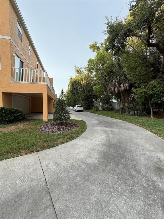 Building Photo - 445 Bayou-Village Dr