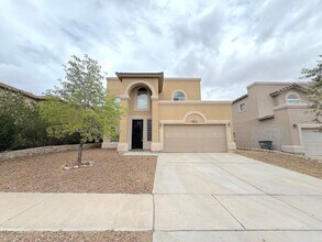 Building Photo - Sandstone Ranch Estates 3 Bed Refrig A/C!