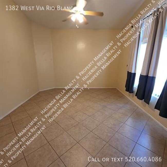 Building Photo - 1382 W Via Rio Blanco